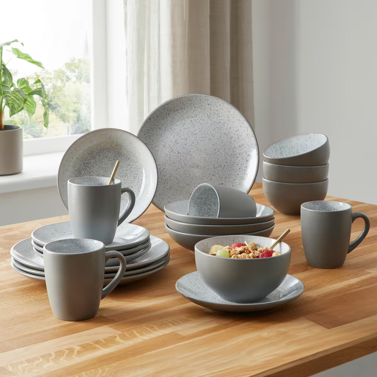 SET DE VESELA DIN 15 PIESE